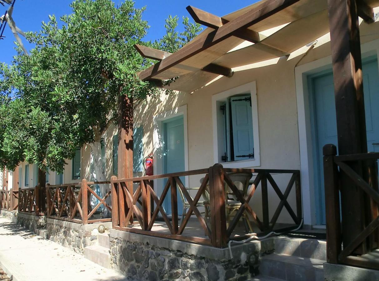 Santorini Camping/rooms 2* סנטוריני